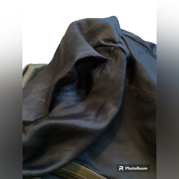 Joelle Hawkins Large Leather Army Green Shoulder & Crossbody Bag. - Picture 11 of 15